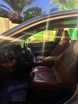 تۆیۆتا کامری